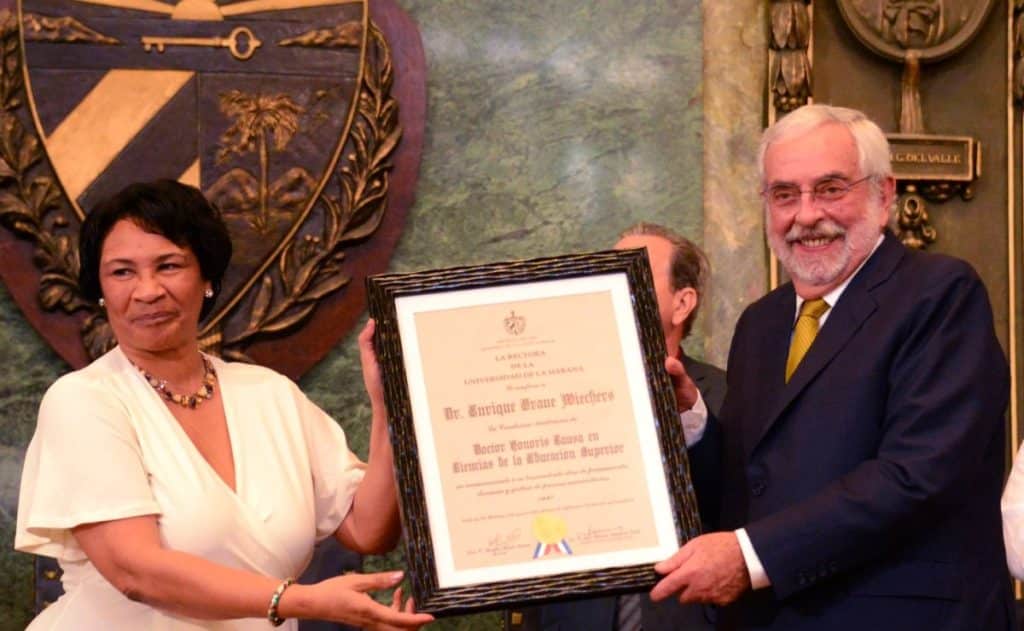Rector Graue recibe doctorado Honoris Causa de la Universidad de La Habana