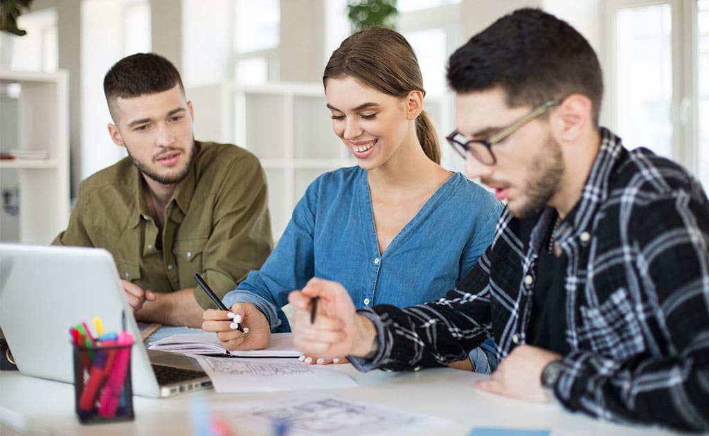 ¿Se puede estudiar y trabajar al mismo tiempo?