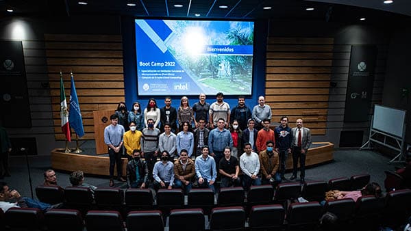 El ITESO e Intel capacitan a ingenieros creando otro bootcamp