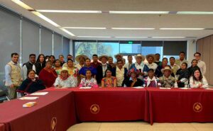 Anáhuac imparte taller de comercio justo para comunidades indígenas