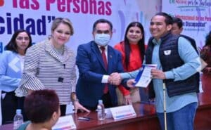 Universidad Autónoma de Sinaloa reconoce a destacados jóvenes con discapacidad