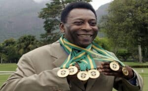 Pelé, de no saber leer ni escribir a el “O Rei” del futbol