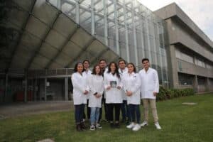 Alumnos de la UAM ganan competencia internacional al crear un insecticida natural
