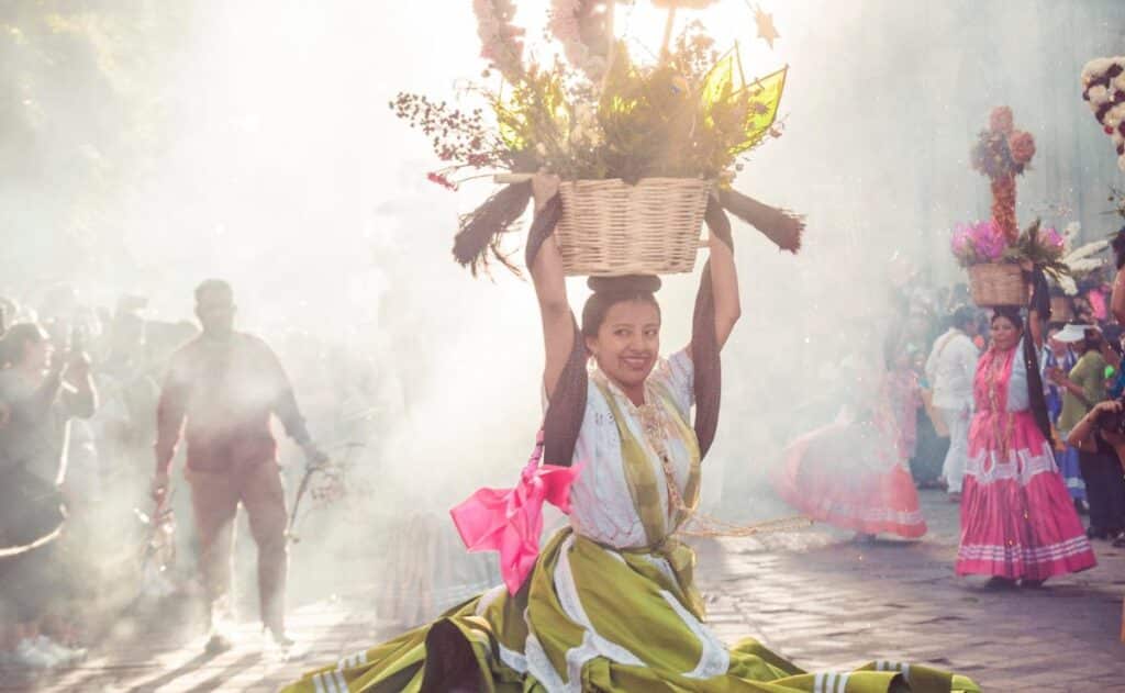 ¿Cuánto gasta un mexicano en celebraciones y fiestas? UNAM lo revela