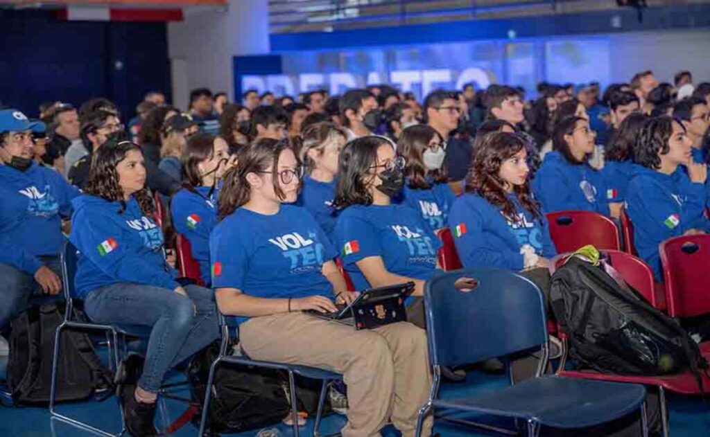 El objetivo de la competencia FIRST es despertar el interés de estudiantes de nivel preparatoria por la ciencia y la tecnología