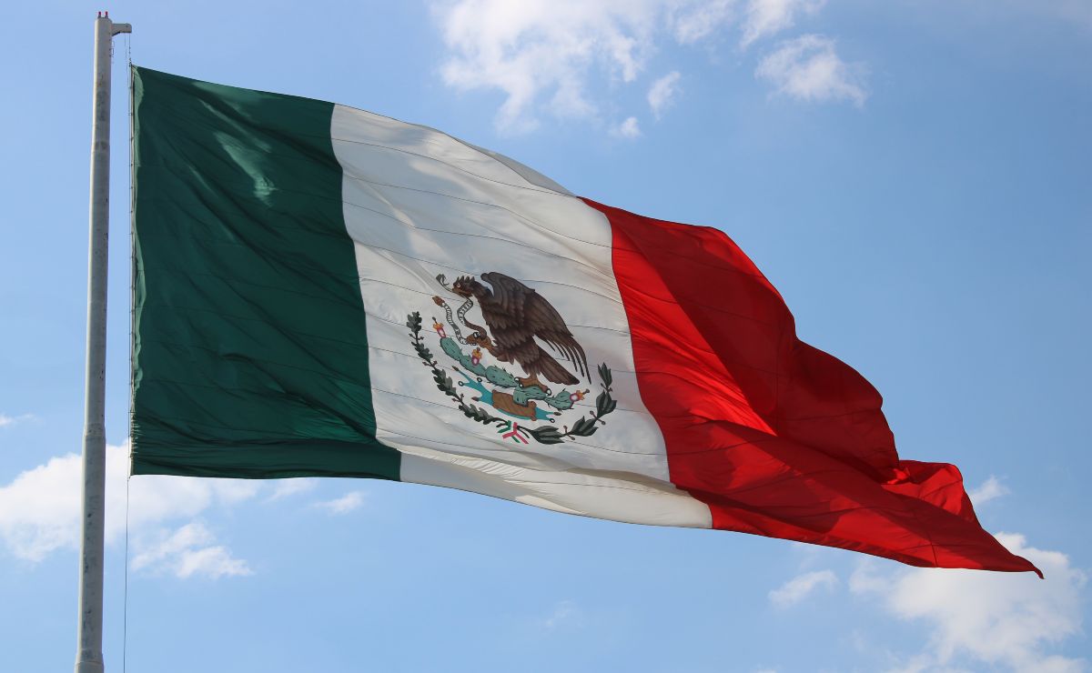Cuál es la verdadera historia de la bandera mexicana? UNAM lo explica | GU - EL UNIVERSAL Cuál es la verdadera historia de la bandera mexicana? UNAM lo explica | GU - EL UNIVERSAL