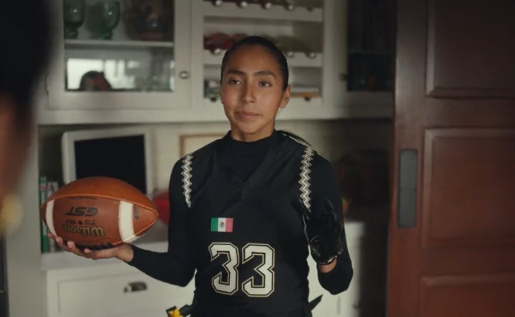 Diana-Flores-la-mexiana-que-protagoniza-comercial-del-Super-Bowl-conoce-su-historia