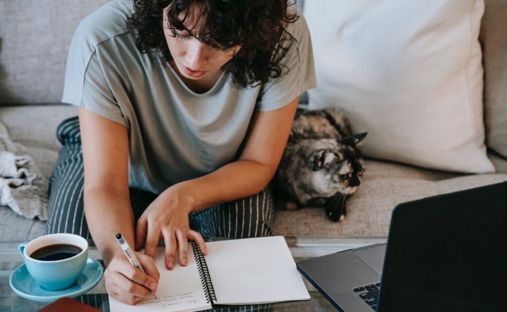 ¿Trabajas en una investigación social? participa en el Premio Iberoamericano en Ciencias Sociales