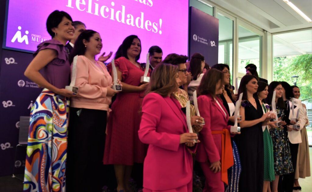 Premio-Mujer-Tec-2023-reconoce-aportaciones-de-17-mujeres-destacadas