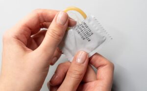 ¿Cómo funciona el anticonceptivo masculino? Experto de la UNAM explica