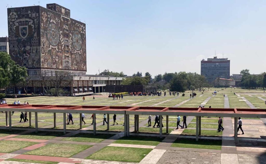 Alumnos de la UNAM preparan 2 marchas
