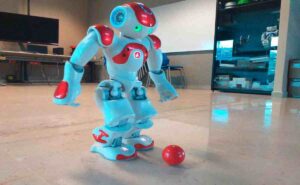 Profesores del Tec usan robot para enseñar métodos numéricos