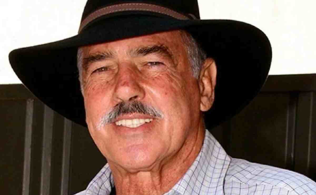 Qué estudió Andrés García