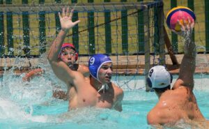 Pumas gana torneo internacional de Waterpolo