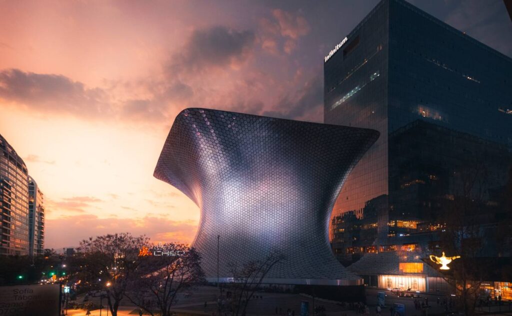 La historia de amor por la que Slim creó el Museo Soumaya