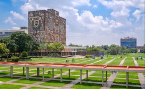 La UNAM, mejor que estas universidades privadas