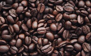 Qué beneficios tiene tomar café, esto dice la UNAM