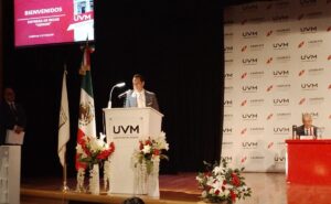 UVM y Honor lanzan becas; este es el requisito para postularte