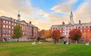 Universidad de Harvard: requisitos y costos para ingresar