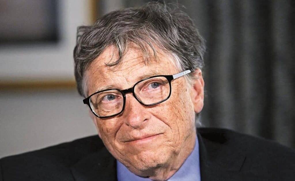 Profesiones que sobrevivirán a la inteligencia artificial según Bill Gates