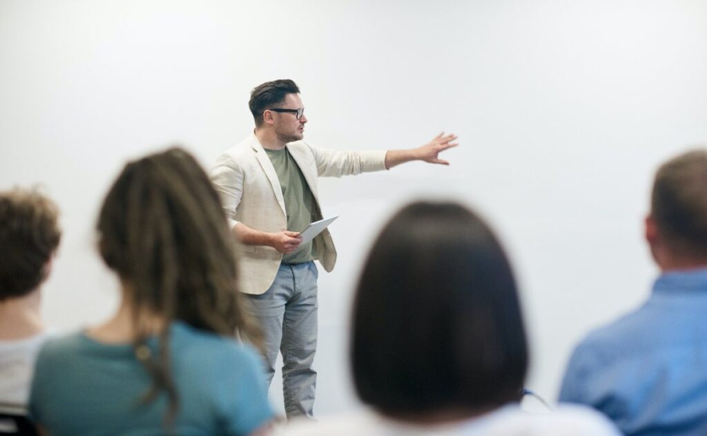 Harvard ofrece cursos gratis para hablar bien en público