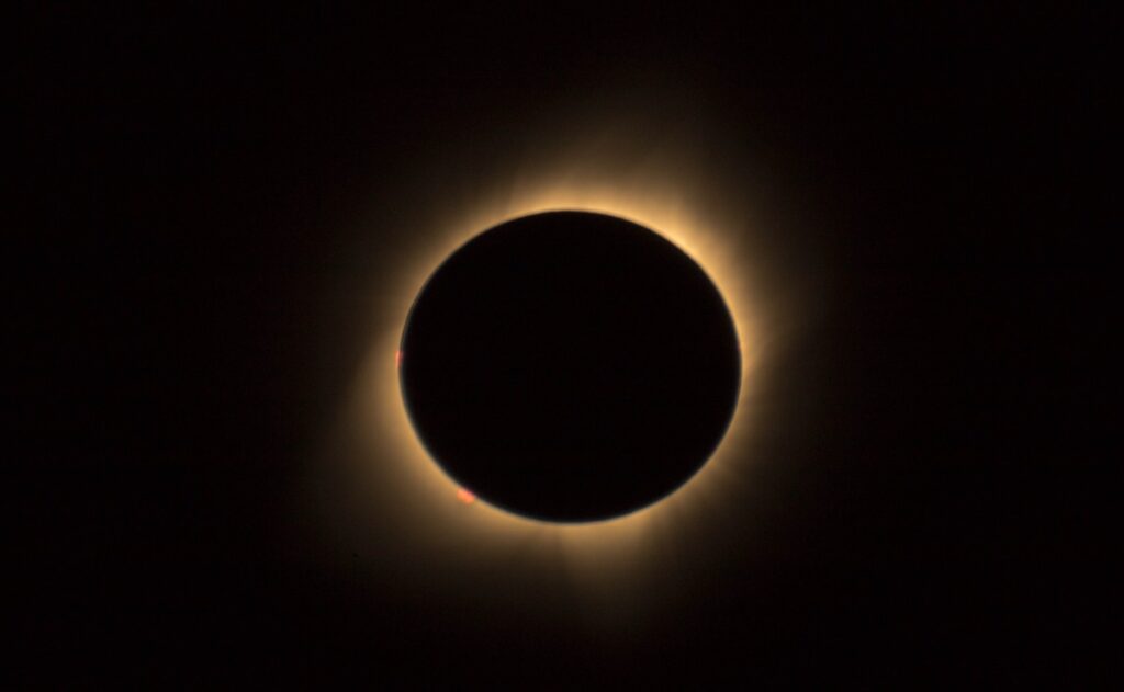 ¿Cómo hacer un observatorio casero para ver el eclipse?