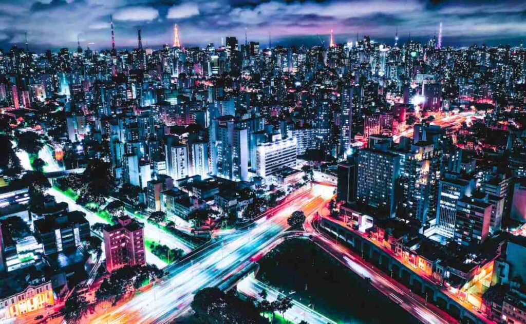 Contaminación lumínica: cómo las luces de la ciudad afectan tu salud según la UNAM