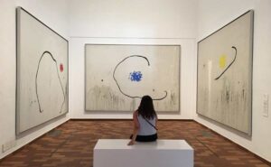 Por qué seguir a… Roberta Villarreal, adéntrate en el lado menos conocido del mundo del arte