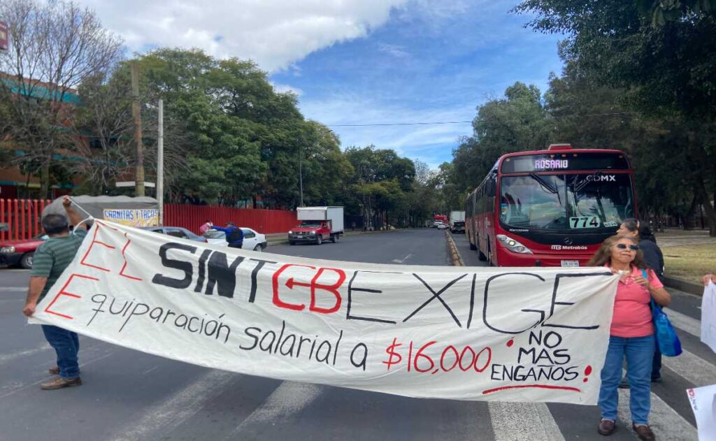 ¿Por qué los trabajadores del Colegio de Bachilleres realizan bloqueos en CDMX y Edomex?