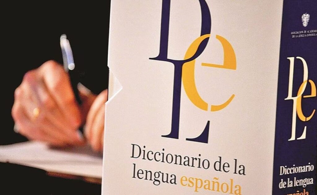 La RAE se actualiza y ya puedes consultar sinónimos y antónimos