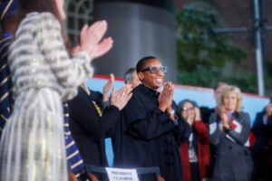 Claudine Gay renuncia como presidenta de la Universidad de Harvard