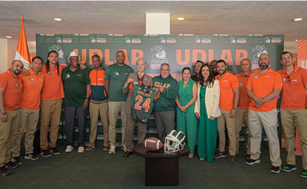 UDLAP presenta a nuevo head coach del equipo de futbol americano