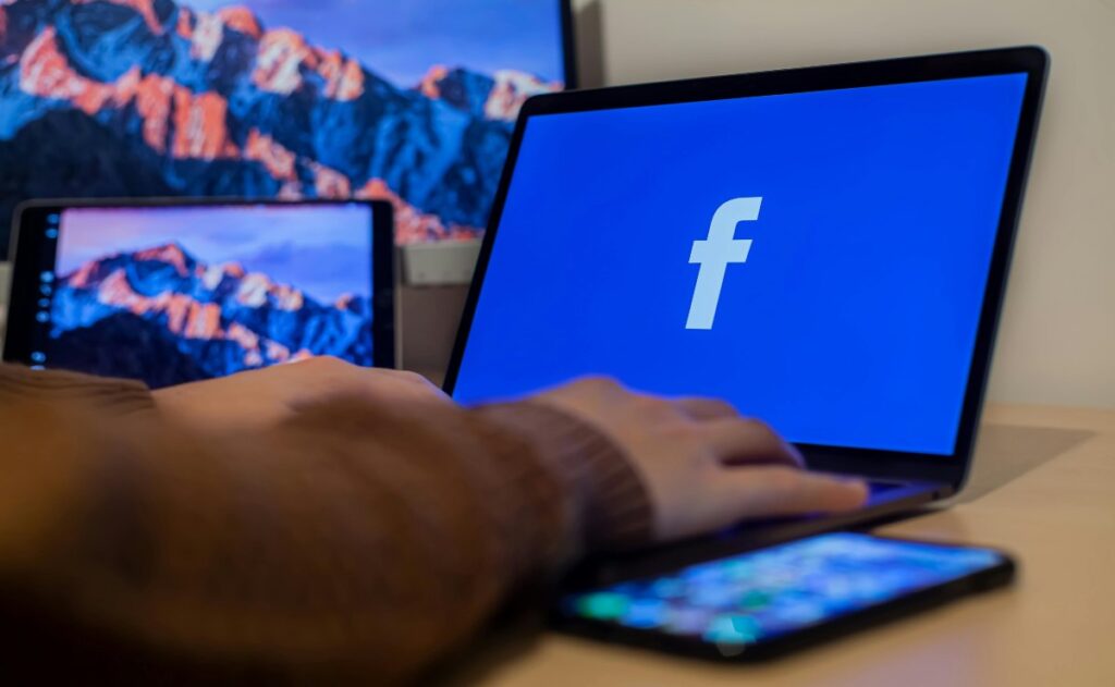 ¿Facebook genera daños psicológicos? esto dice Oxford