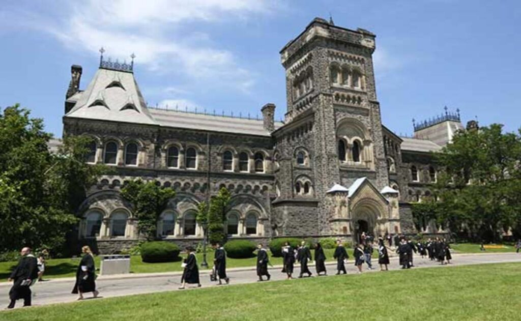 ¿Qué becas ofrece la Universidad de Toronto?