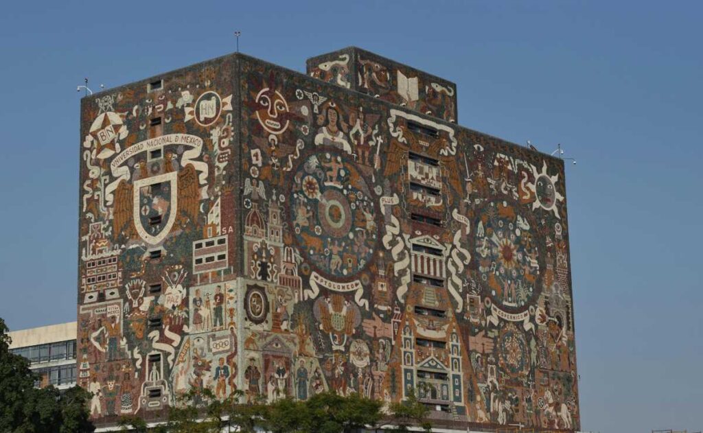 Ellas son las mujeres que dirigen una facultad en la UNAM