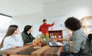 Carreras universitarias que te impulsan a estudiar un posgrado