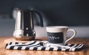 Esta es la cantidad de café que debes tomar al día, según Oxford