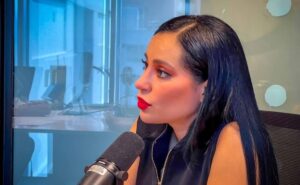 ¿Qué doctorado cursa Sandra Cuevas?