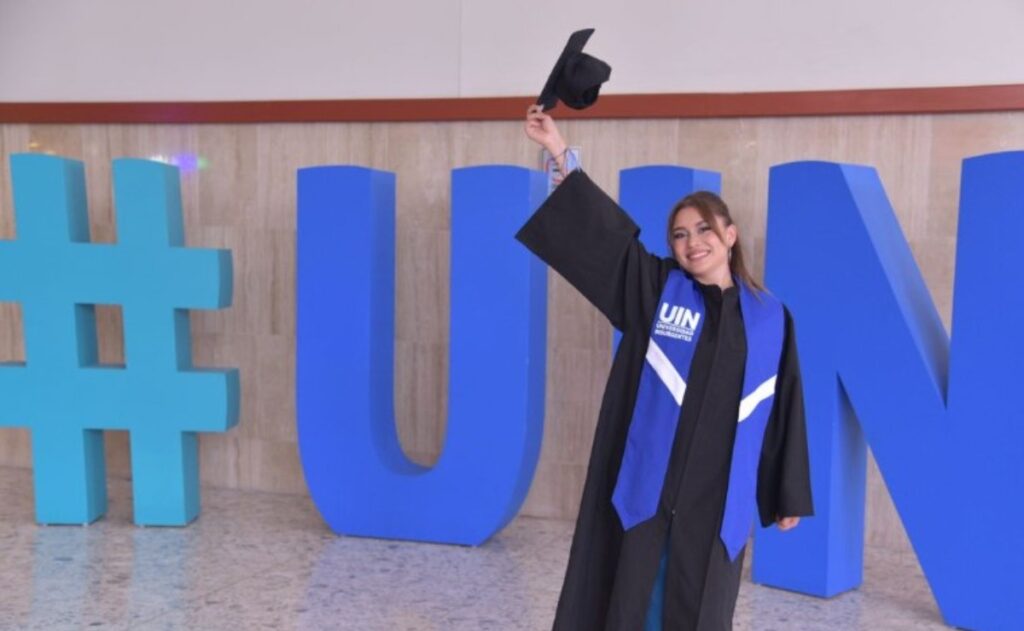 Foto: Instagram @universidadinsurgentes