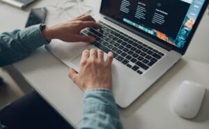 ¿Buscas una laptop para la escuela? Estas son las mejores, según Profeco 