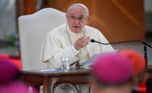 ¿Qué estudios debes tener para ser papa?