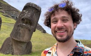 ¿Dónde estudió Luisito Comunica?
