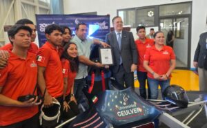 La historia detrás del auto volador hecho por jóvenes en Veracruz