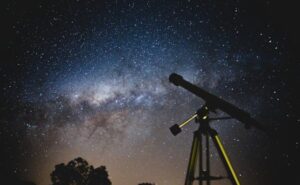 ¿Cuánto cuesta la carrera de astronomía en la UNAM?