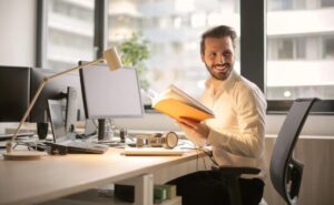 ¿Cómo saber dónde estudió algún profesional?