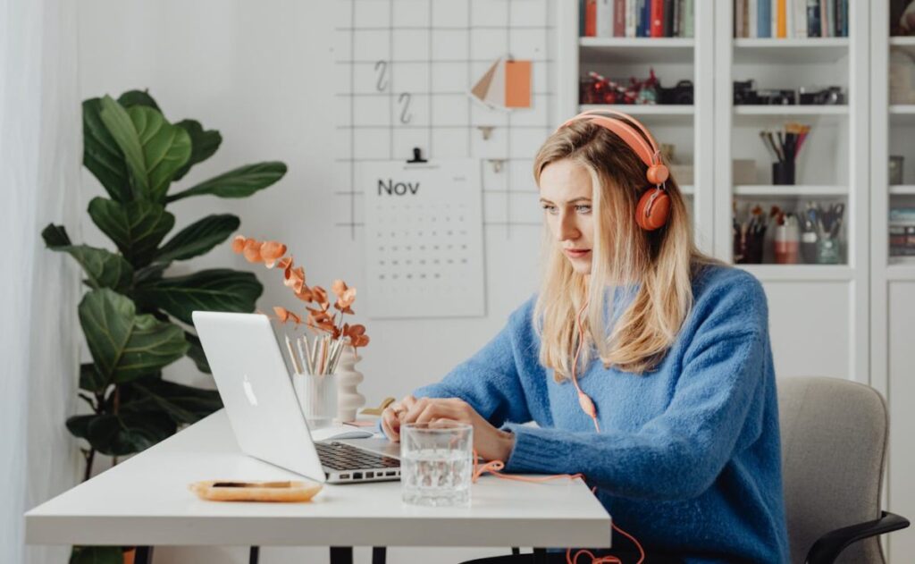 ¿Qué tan bueno es escuchar música durante el estudio? ¿Qué tan bueno es escuchar música durante el estudio?