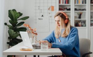 ¿Qué tan bueno es escuchar música durante el estudio?
