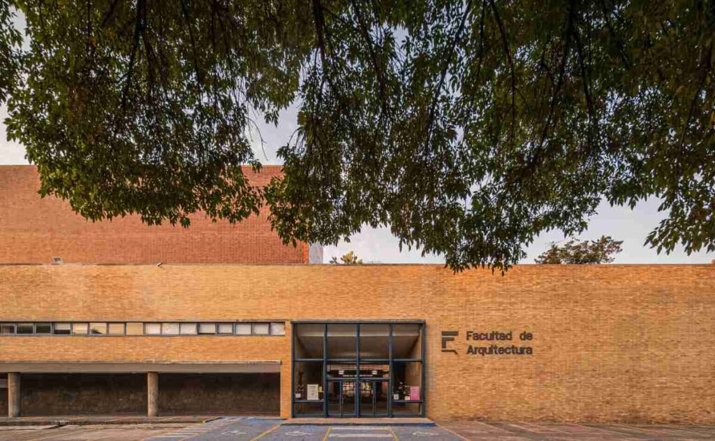 ¿Cuántos aciertos pide la Facultad de Arquitectura de la UNAM?