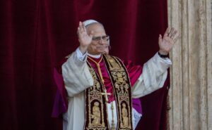 ¿Cuántos idiomas habla Robert Prevost, el papa León XIV? 