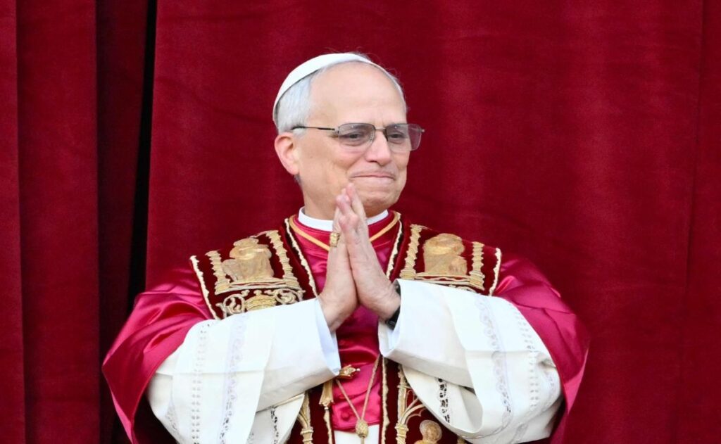¿Más de 100 mil pesos al mes? Este es el sueldo de un papa 